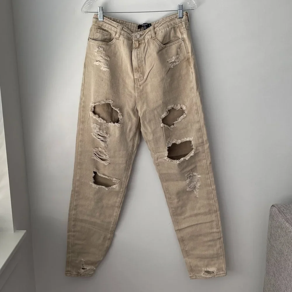 Missguided Riot Rise Ripped Mom Jeans - Picture 3 of 12